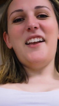 Clara Dee faz de você sua melhor amiga gay - pov fodendo virtual