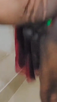 laal seksi adhovastr men laitina lediboy nrity