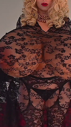 Lair of the Black Lace Robe Z Cup Vixen
