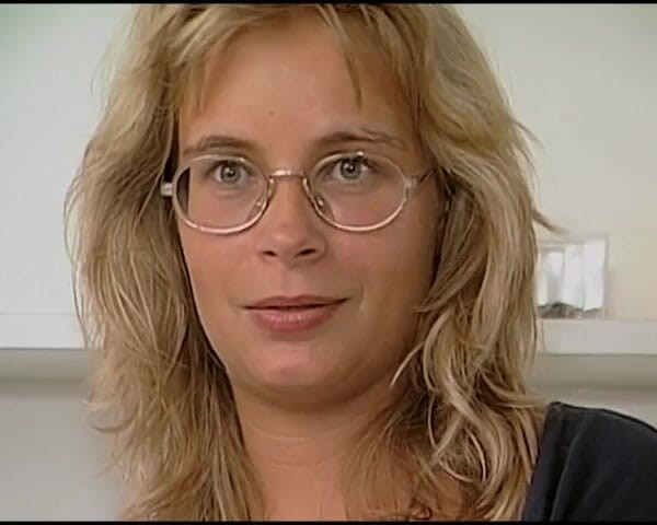Deutsche XXX Filme: Blondýnka z Německa ukazuje, jak si hraje se svým muffem