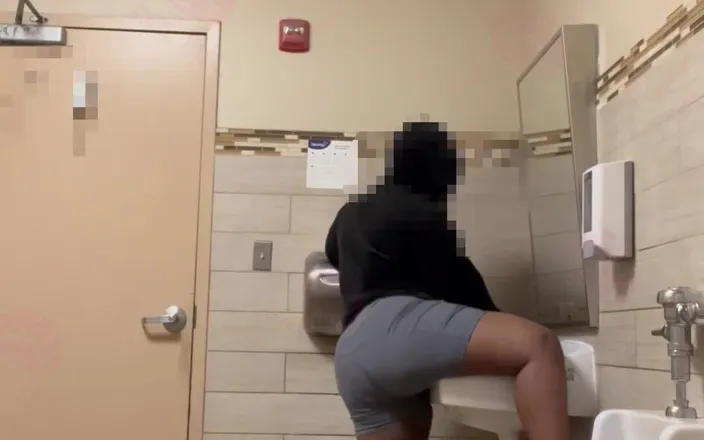 Anye Meshell: You Are Notallowed to Jerk off to This!