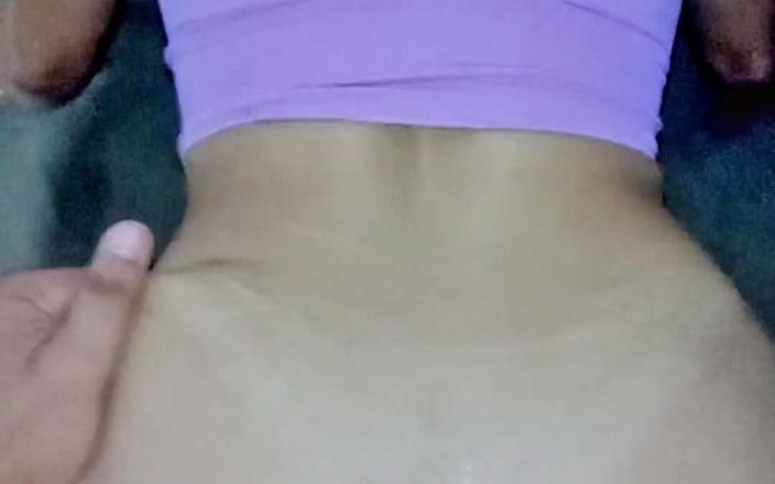 Date Real: 금발의 라티나 밀프 롤 오버하고 그녀의 엉덩이에 큰 자지를 가져옵니다. 격렬한 애널 섹스