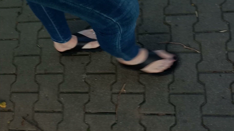 Heelex: I Walk Around and Show off My Feet in Sexy...