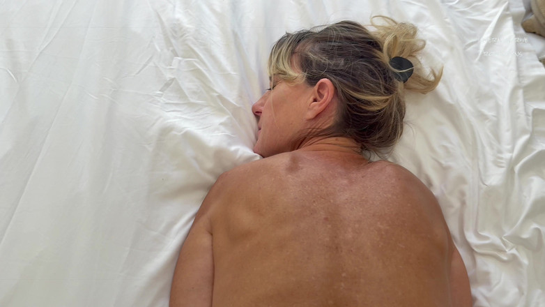 InternalDrive: Uctívání Velkého Ptáka Pohřbená Ve Svém Sexy Zadku. Část 2