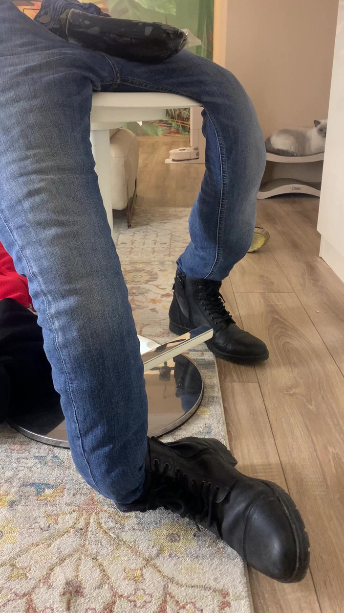 cd_aysemmm: Eşcinsel barda bir yabancının yarağına dokundum