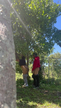 Une Cambodgienne se fait baiser dans la jungle