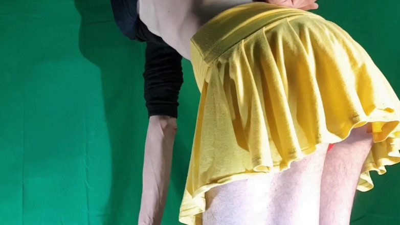 HeIsSooThin: 부드러운 끈 팬티 또는 레이스 팬티. 선택할 수 있습니다.