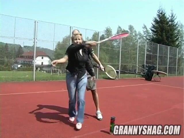 Granny Shag: Sex training on the tennis court