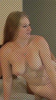 Ember Srings - Naturlig stor tit skönhet anal knullar för allra första gången