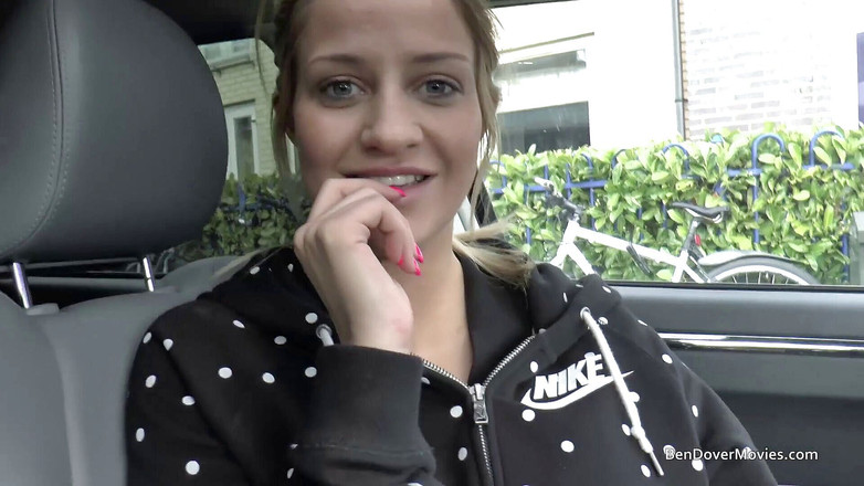 Ben Dover Movies: Sienna Day yaşlı porno profesyoneli ile götten sikişiyor ve sert öğürüyor