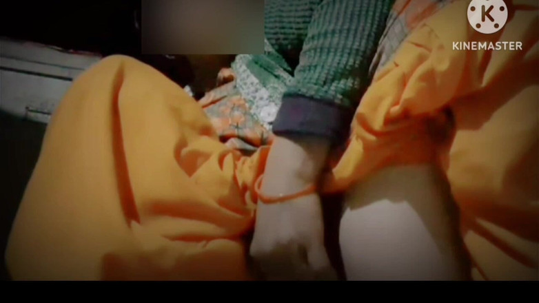 TricolorMusic3: Amcığın içine parmak sokuyor