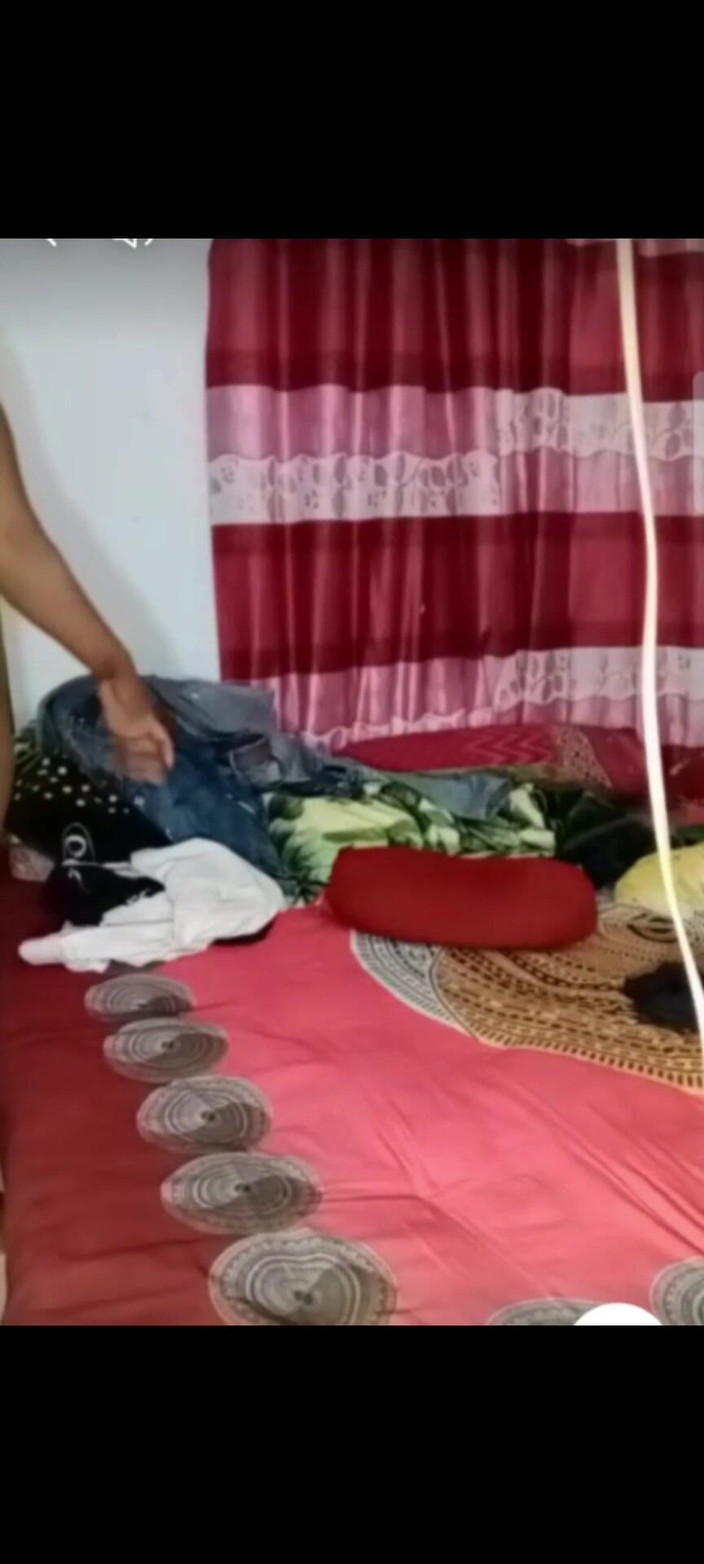 Black Adam: 남편에게 따먹히는 발정난 인도 바비.