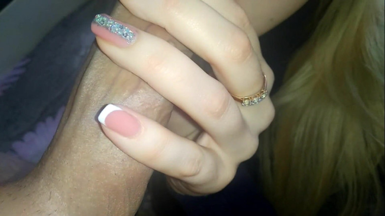 Sweet Hot mouth: Sucking sweetly on his big cock my throat is flowing