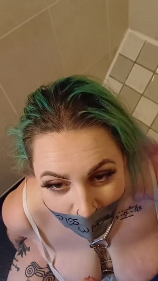 Thumbnail of Bambi Pisswhore