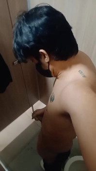 พร้อมให้พ่อเลี้ยงแล้วเหรอ อยู่ไหน? วัยรุ่นฟิลิปปินส์จับควยเสียวแตกคาหน้า