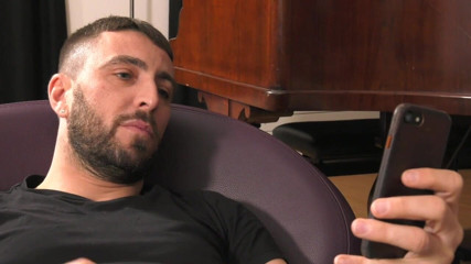 BAREBACK ORGY CLUB: Incredibile orgia a casa con amici (con preservativo)