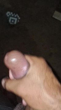 Debutul lui Cock Come In The Backyard