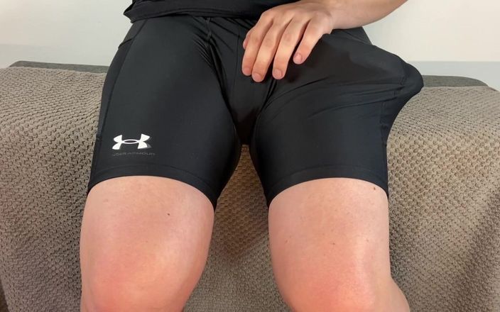 Lucas Nathan King: Enorme polla se corre en pantalones manos libres - compilación