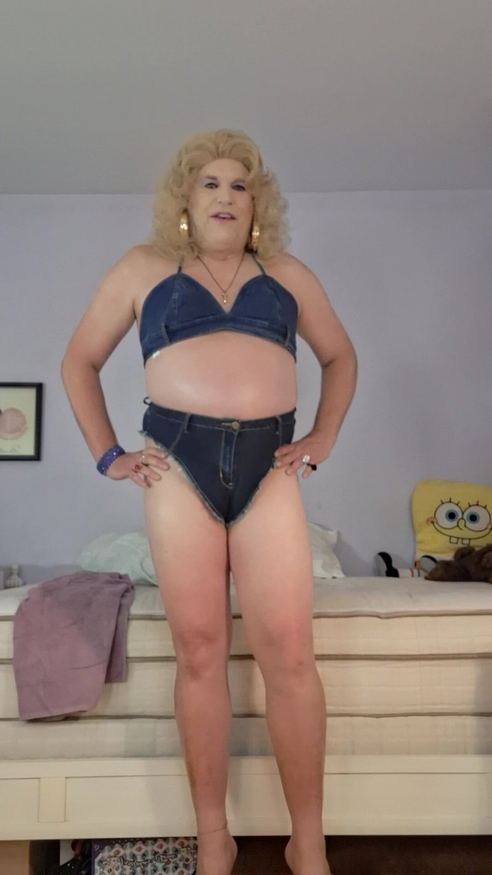 Victoria Lecherri: Vicki ist eine oma-transe!