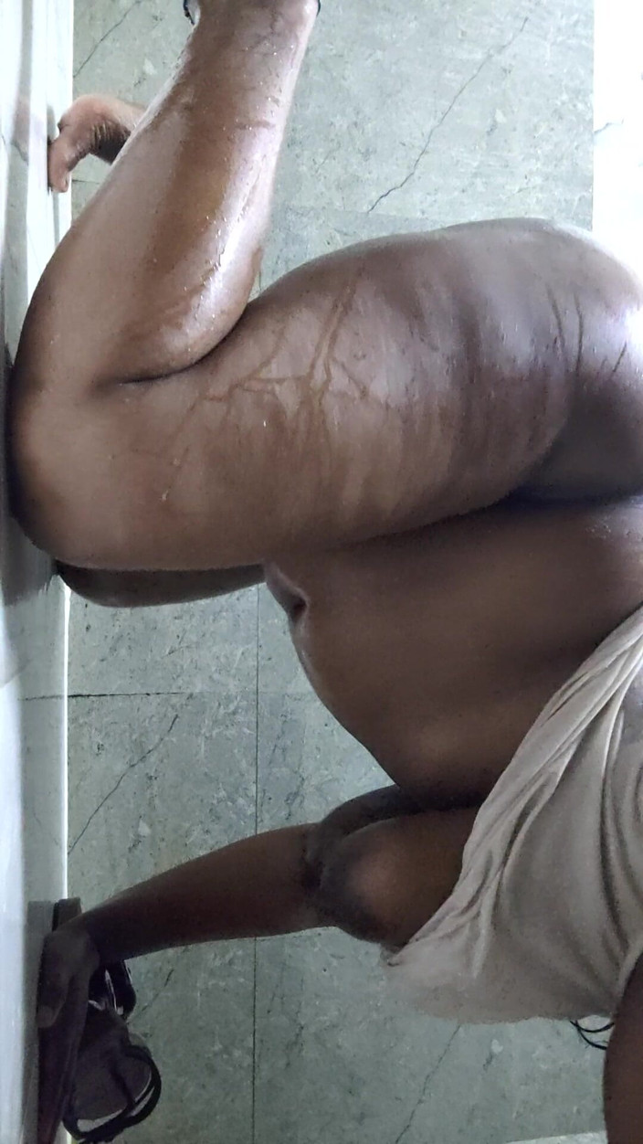 Umakutty: Tamil senhora tomando banho