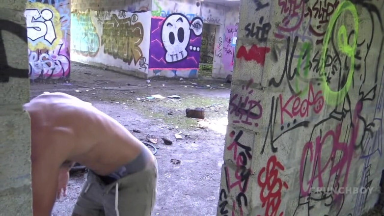 Raw French Bad boys: Puta follada taw en exhib en jockstrapby xxl polla