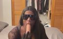 Amberj_cd: Maricas Crossdresser chupando vibrador