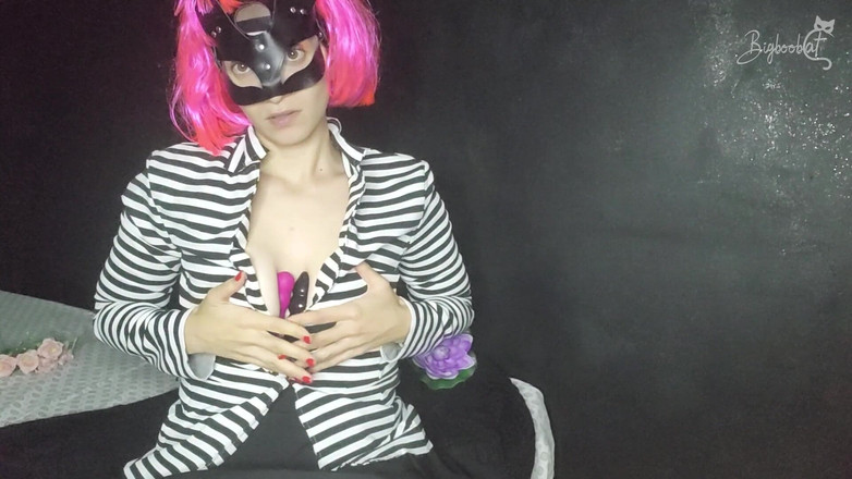 BigBoobCat: Merhaba, ben hayallerinin kedisiyim. Benimle oynamak ister misin? Seni bekliyorum.