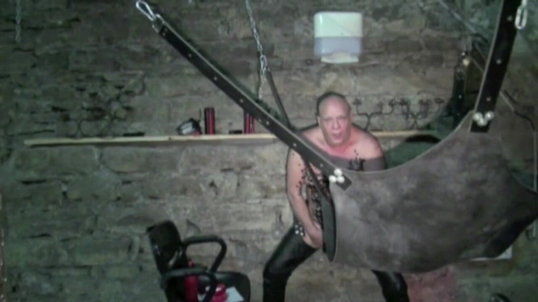 FETISH BDSM STUDIO: Sesssion de puño duro para padrastro en cabeling por maestro