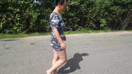 Yvette xtreme: The barefoot girl on the street