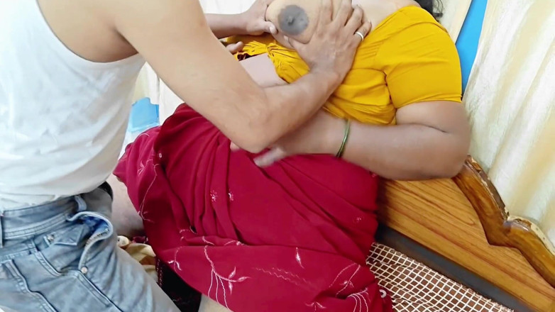 RoyToy: Sexy india follada apenas por joven hermanastro