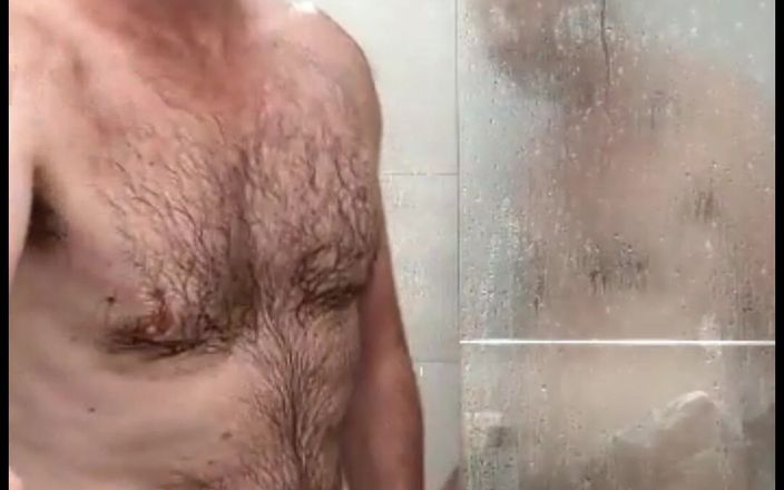 Twoblokes: Một con gấu và một con cu to mềm trong...