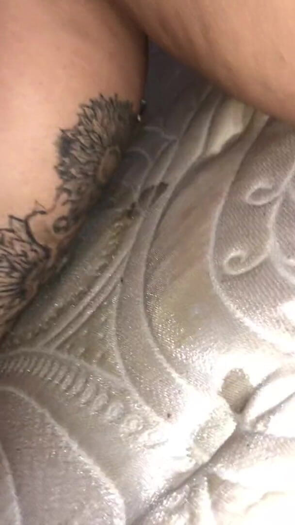 MzKiTTy91: Pawg wife gets fucked by 2 huge dildos