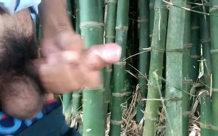 The thunder po: Indischer junge, der auf Bambus kommt, handjob abspritzen