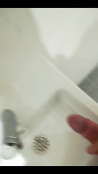 XfroskaX Cum WC