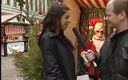 Lucky Cooch: Wywiad bożonarodzeniowy z brunetką