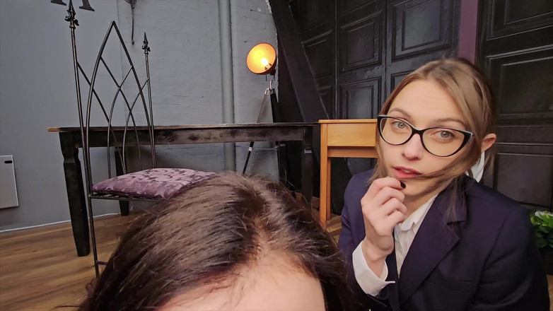 Faye Taylor: Chloe और Faye कॉलेज गर्ल ने प्रिंसिपल के साथ तीन लोगों की चुदाई की
