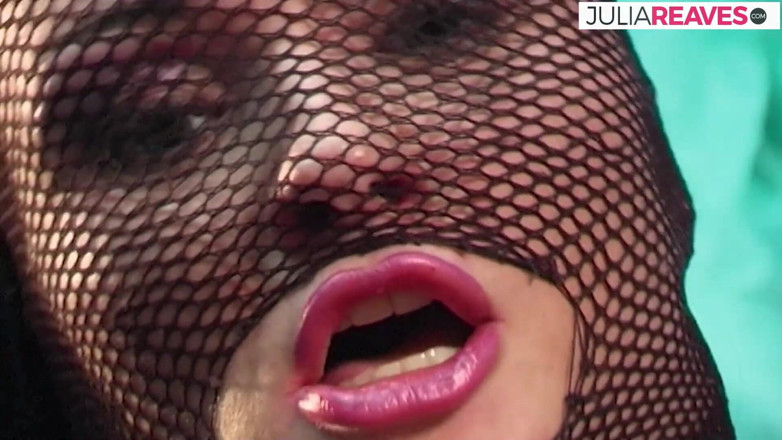 BizarreXXX: Las lesbianas tienen fetiches de nylon y se follan con...