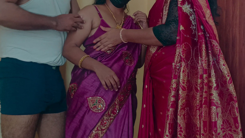 Laxi ammu: 姐妹们在床上与邻居 batchelor 男人享受三人行浪漫