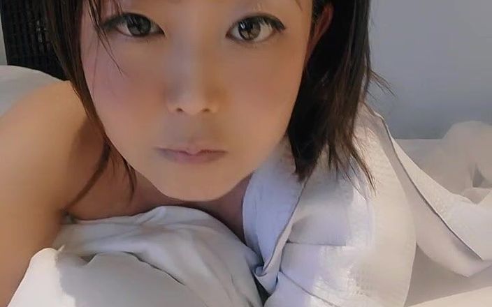 Mayumi Kanzaki: Saludos desde la cama