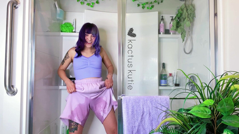 kactus kutie: Peeing in My Ex's Shorts