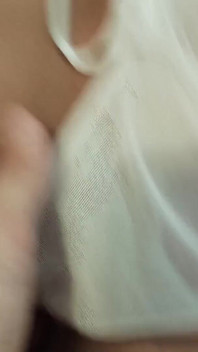 Hàng xóm của tôi cho tôi sữa