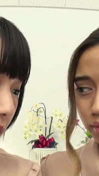 Arisu Mizushima vs Aysha Yuzuki - 더러운 숨결, 코 핥기, 흠 없는 스파에서의 침 대결