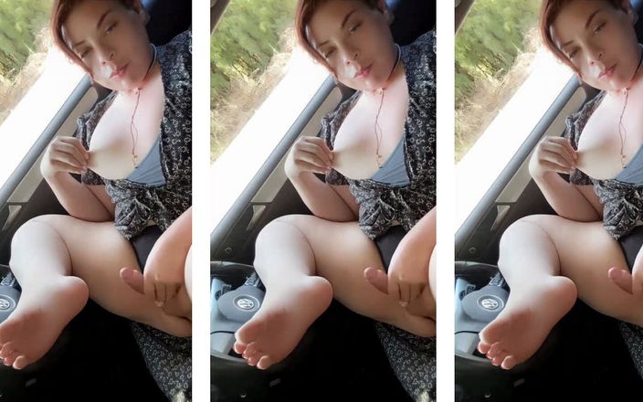 Janice Renee: Vidéo complète - une trans caresse une grosse bite au bord...