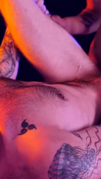 BRINGMEABOY - Justin Cross și Declan Moore