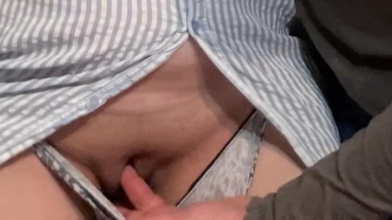 PriyaNaavya: Zufälliger fremder reibt mein höschen direkt im subbway