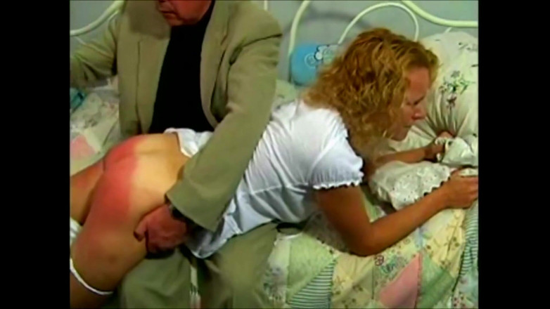 Punished Brats Spanking: De angst van het meisje dat op haar billenkoek wacht