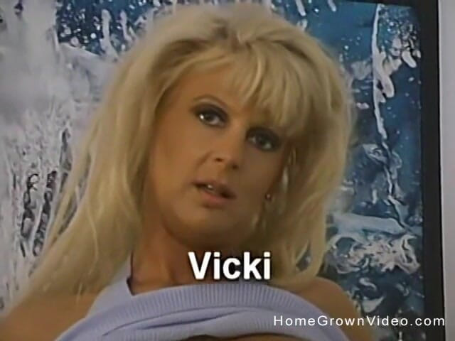 Homegrown Wives: Vicki zuigt als een ster