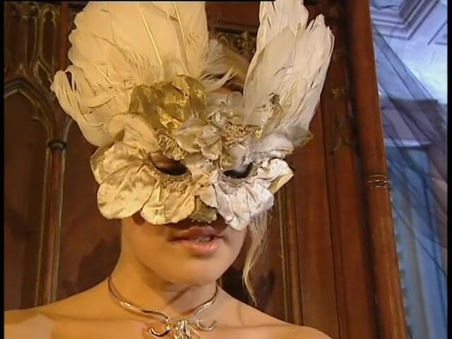 Italian Vintage Porn: Blonde Bombe in Dessous Unterwirft Sich Leidenschaftlich Einem Spiel