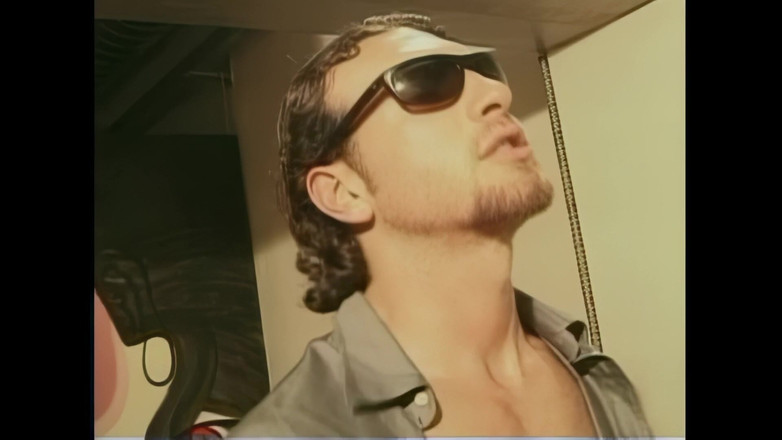 Planet Shemale: Pelacur transeksual ini nggak pernah puas sama sperma