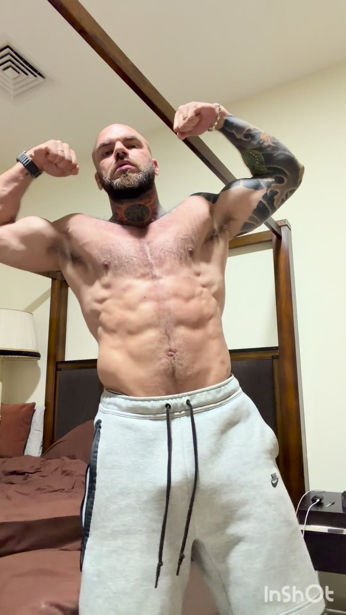 Valdemar Santana: Muscle Worship Close-ups: Hairy Chest, Bush &amp; Massive Uncut Cock